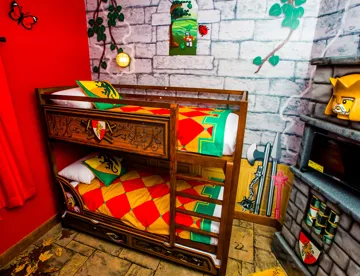 Save the day in Kingdom Rooms!